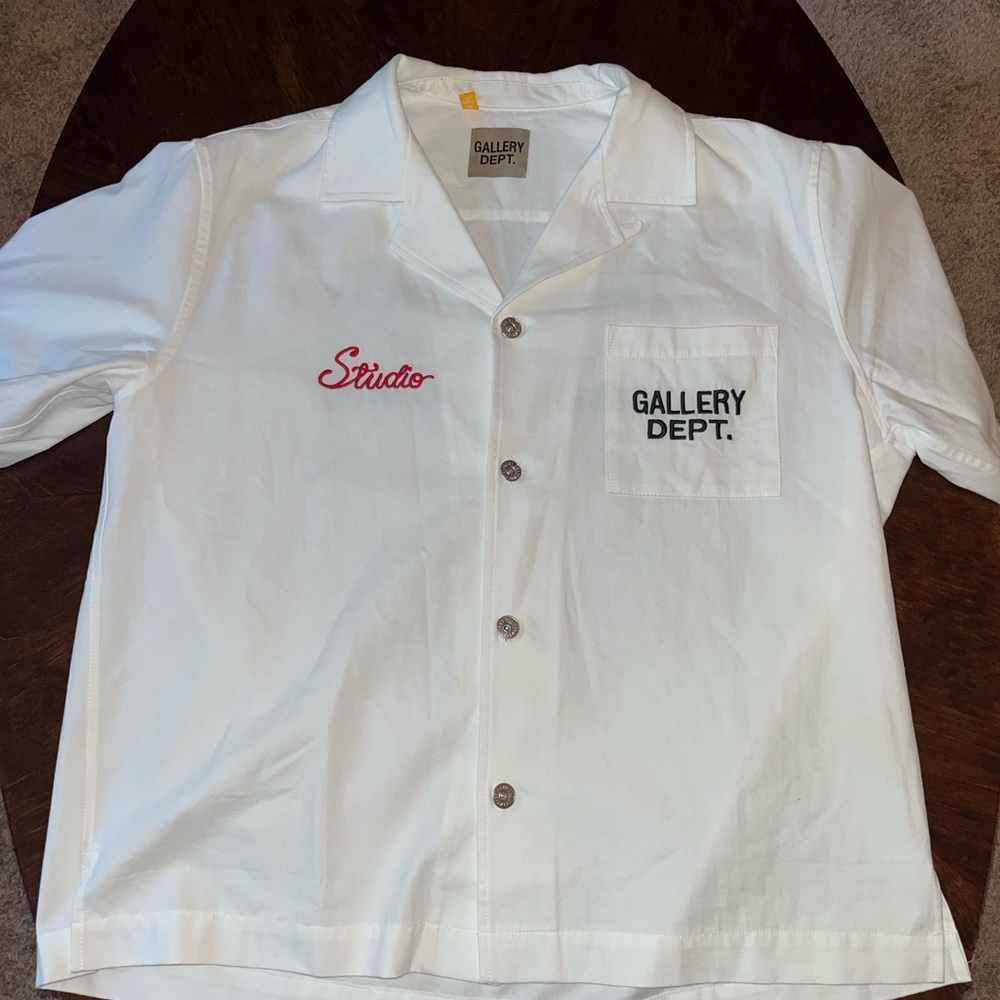 Gallery Dept Button Up